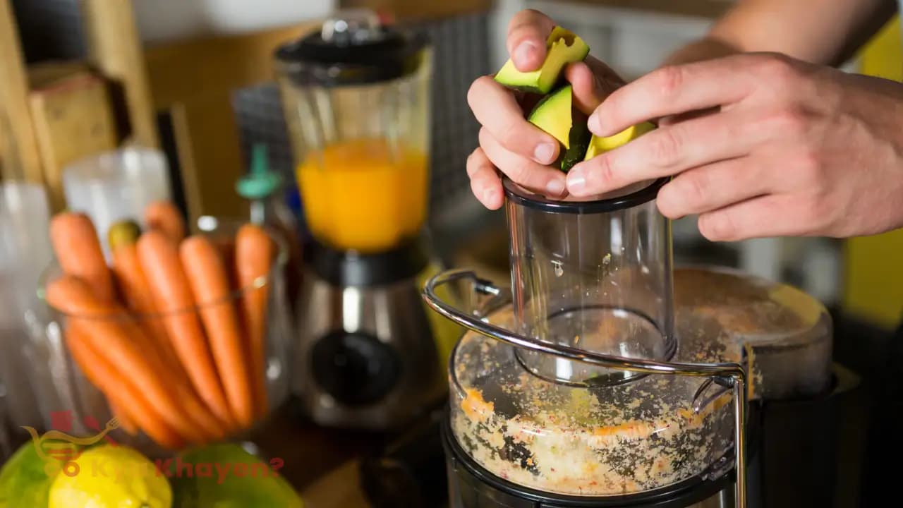Juicing and Blending: Choosing the Right Preparation